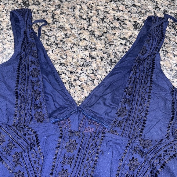 Pretty top - Picture 3 of 4